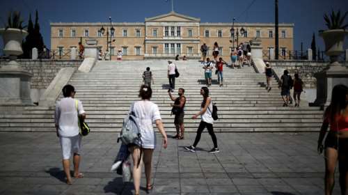 Tα μνημόνια μετάλλαξαν το ιδεολογικό «DNA» των Ελλήνων