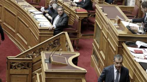 Πυρ ομάδον από την αντιπολίτευση κατά Καμμένου στη Βουλή