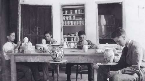 ΙΚΑΡΟΣ: Το θρυλικό εργοστάσιο κεραμικών της Ρόδου 1928-1988