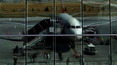 Τι προκάλεσε το χάος στα αεροδρόμια με το σύστημα check-in