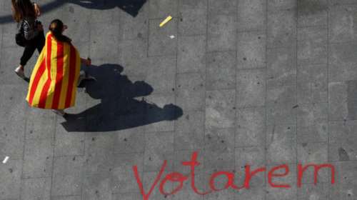 Χιλιάδες φοιτητές στους δρόμους της Βαρκελώνης υπέρ του δημοψηφίσματος ΦΩΤΟ