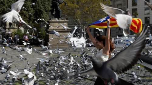 Βγήκαν στους δρόμους στην Καταλονία κατά της βίας - Εικόνες