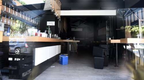 Πυροβολισμοί με ένα νεκρό έξω από μπαρ τα ξημερώματα στη Γλυφάδα