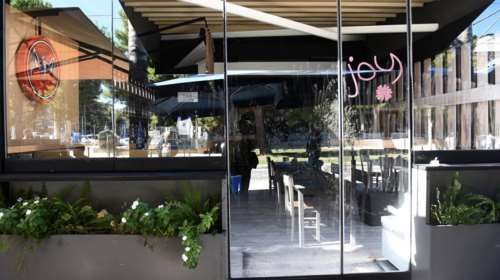 Ξεκαθάρισμα λογαριασμών με νεκρό έξω από μπαρ στη Γλυφάδα