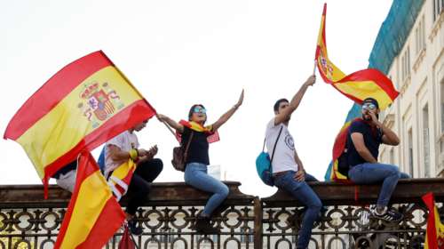 Καταλονία: Ο Πουτζδεμόν ετοιμάζεται να ρίξει τη «βόμβα» της ανεξαρτησίας