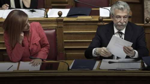 Γκρίνιες από βουλευτές του ΣΥΡΙΖΑ για το ν/σ ταυτότητας φύλου