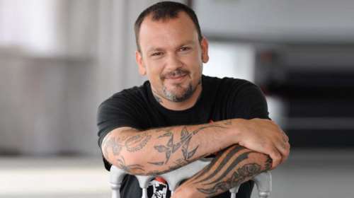 Τσικνοπέμπτη - Δημήτρης Σκαρμούτσος: 2 + 1 τοπ συνταγές για να τσικνίσετε με στιλ