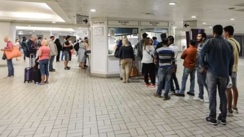 Διπλή εμπλοκή με τα νέα εισιτήρια... και παρεμβολές στα κινητά