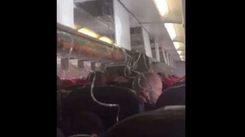 Αεροπλάνο σε &quot;βουτιά&quot; 20.000 ποδών - Οι επιβάτες έλεγαν αντίο