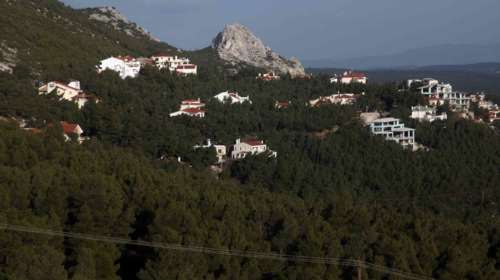 Τι αλλάζει για την κατεδάφιση και τη νομιμοποίηση αυθαιρέτων