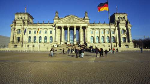 Βερολίνο: H θέση μας για το ελληνικό χρέος δεν έχει αλλάξει