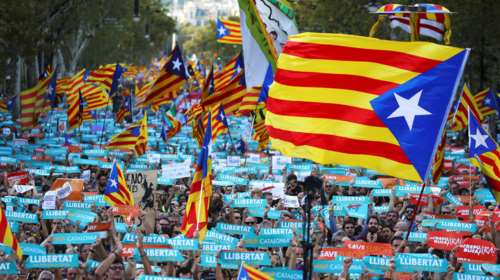 Η Καταλονία διαδηλώνει και καταγγέλλει πραξικόπημα