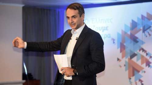 «Γαλάζια» στροφή: Γιατί μπαίνει στην άκρη το αίτημα εκλογών