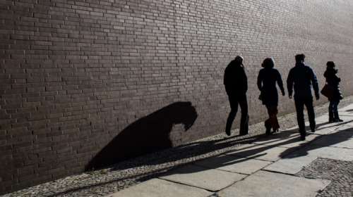 Χωρίς τέλος η κατατρακύλα των μισθών στον ιδιωτικό τομέα