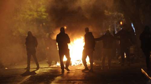 Και νέο σόου επιθέσεων στα Εξάρχεια: Μολότοφ στο τρίγωνο των επιδρομών