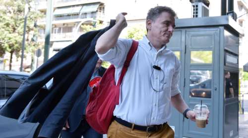 Αποστάσεις από τους 53 για την απόφαση της ΠΓ του ΣΥΡΙΖΑ