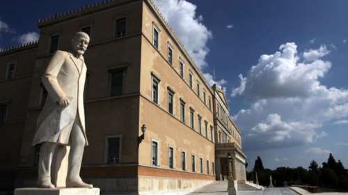 Λιαργκόβας: Δεν υπάρχει καθαρή έξοδος ούτε αρχή του «μήνα του μέλιτος»