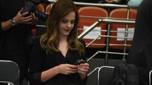 Έφη Αχτσιόγλου: Η κομψή εμφάνισή της στα εγκαίνια της ΚΑΛΟ-Athens Expo ‘17