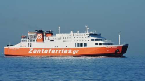 Κόλλησε η άγκυρα του «Διονύσιος Σολομός» στη Σαντορίνη