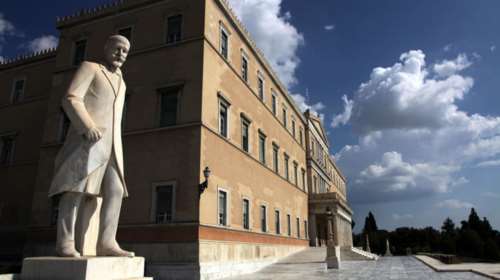 Tι απαντά το Γραφείο Προϋπολογισμού στην κριτική του ΥΠΟΙΚ