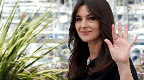 Η Μόνικα Μπελούτσι έκοψε τα μαλλιά της καρέ και είναι πανέμορφη [Εικόνες]