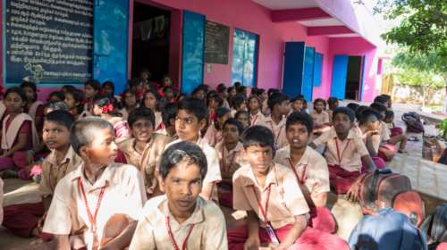 Δεκαεξάχρονος έκοψε τον λαιμό 7χρονου για να αναβληθούν οι εξετάσεις