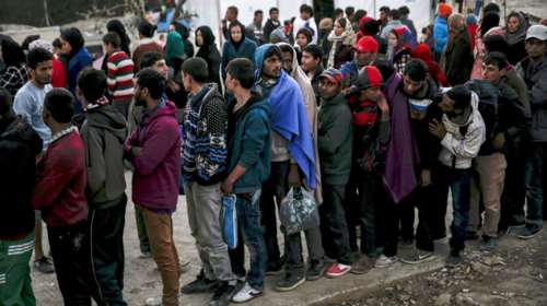 Δήμαρχος Λέσβου στον Guardian: Θέλουν να μας κάνουν καταυλισμό-φυλακή