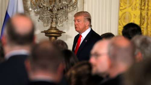 Ο Τραμπ ζητά τη βοήθεια του Σι για τους παίκτες του UCLA