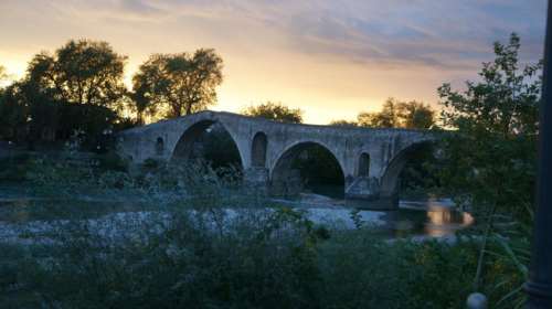 Ολοκληρώθηκαν οι επείγουσες εργασίες αναστήλωσης του Γεφυριού της Αρτας