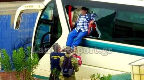 Κινδύνευσαν οδηγοί και επιβάτες λεωφορείου στην Ελευσίνα