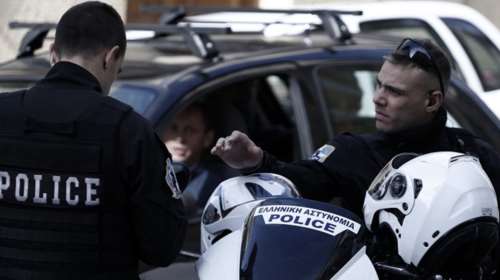 Άντρας δάγκωσε αστυνομικό στο σαγόνι στον Άγιο Παντελεήμονα