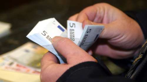 Τριάντα απαντήσεις για τους περιορισμούς στην ανάληψη μετρητών