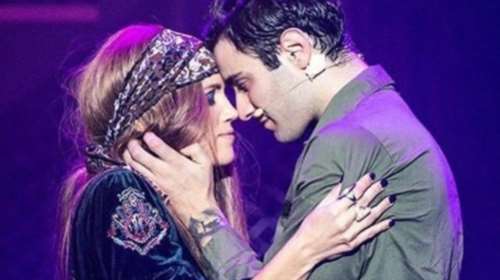 Γυμνή πάνω στη σκηνή η Μαίρη Συνατσάκη: Η παράκληση προς τους θεατές