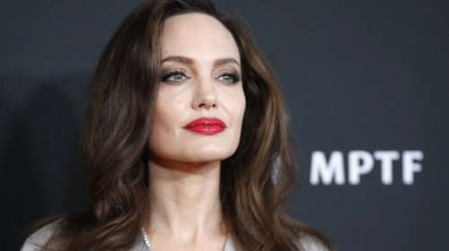 Τζολί: Οποιος κακοποιεί τις γυναίκες δεν είναι υπερσεξουαλικός. Είναι...