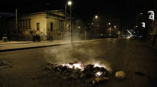 Σε εξέλιξη επεισόδια γύρω από τη περιοχή του Πολυτεχνείου