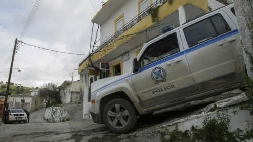 Τέσσερις συλλήψεις Ρομά για πλιάτσικο στη Μάνδρα