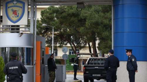 Η ώρα της εισβολής του Ρουβίκωνα στο υπ. Εθνικής Άμυνας - Βίντεο