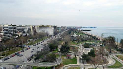 Το ΑΠΘ μίσθωσε 4 οροφο-διαμέρισματα αντί 200 € για 35 έτη!