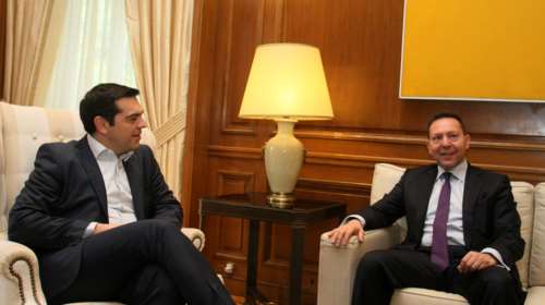 Handelsblatt: Ο λαϊκιστής Τσίπρας κατά του «ενοχλητικού» Στουρνάρα