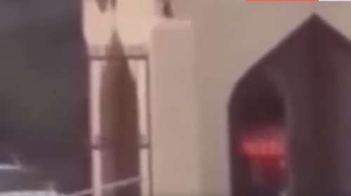 Η στιγμή της έκρηξης που σκόρπισε τον θάνατο στο τέμενος