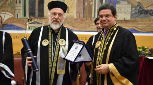 Επίτιμος διδάκτορας Φιλολογίας του ΑΠΘ ο Διονύσης Σαββόπουλος