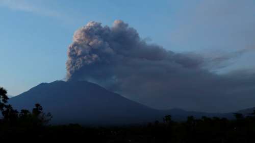 Συναγερμός για το ηφαίστειο στο Μπαλί-Ελληνες εγκλωβισμένοι