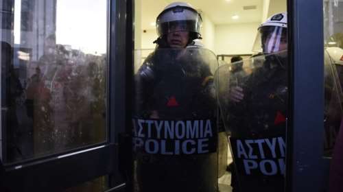 Κλειστό το Ειρηνοδικείο Αθηνών μετά τα επεισόδια και τα χημικά