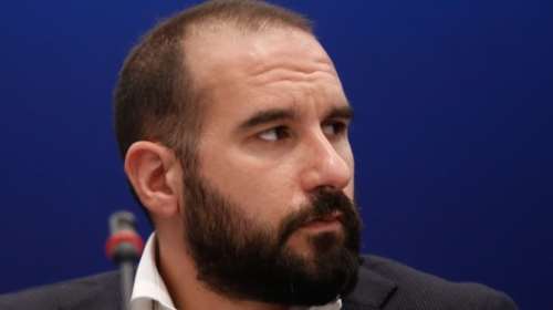 Τζανακόπουλος: Αλλο οι βίλες άλλο οι λαϊκές κατοικίες