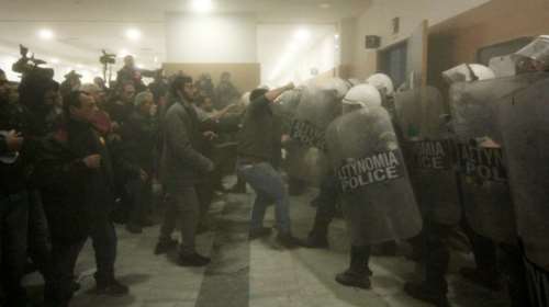 Εισαγγελική έρευνα για τα επεισόδια στο Ειρηνοδικείο Αθηνών