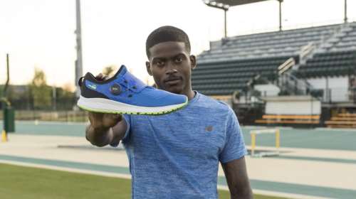 H New Balance απογειώνει το TheTOC Merrython 2017