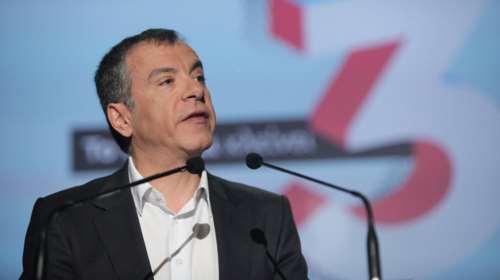 Στ. Θεοδωράκης: Γιατί χαίρονται οι υπουργοί και χαμογελούν, φορολογούμενε;