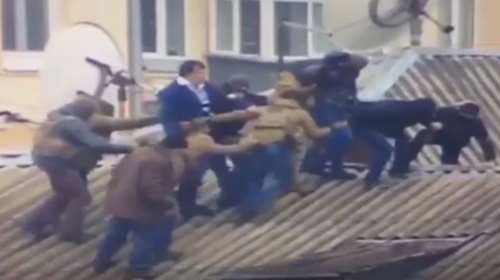 Η επιχείρηση σύλληψης του Μιχαήλ Σαακασβίλι-Απειλούσε να πέσει από τη στέγη