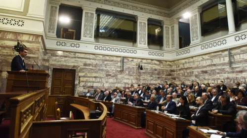 Βαβέλ στον ΣΥΡΙΖΑ: Διαδηλώνουν εναντίον των νόμων που... οι ίδιοι ψήφισαν