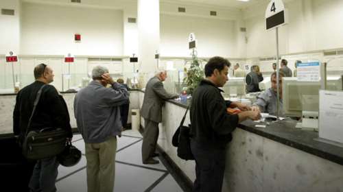 Νέo ρεκόρ: Πάνω από 1 εκατ. Έλληνες με δεσμευμένους λογαριασμούς